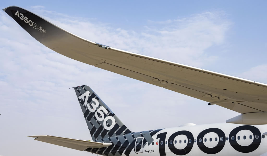 Airbus A350-1000 showing the design of the XWB blended winglets