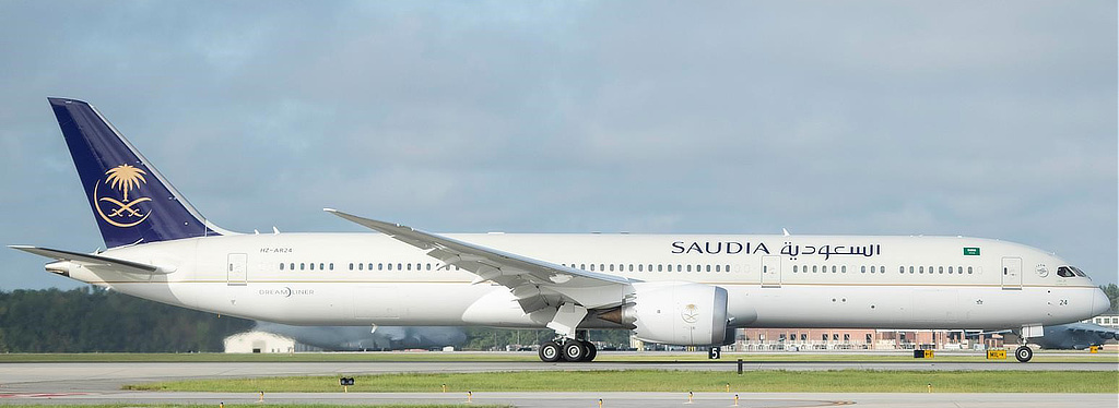 Saudia Boeing 787-10 Dreamliner 