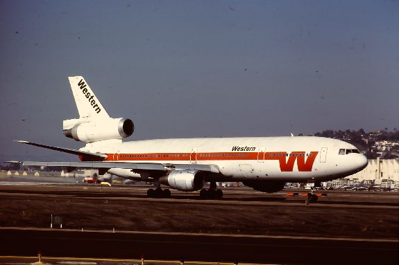 Douglas DC-10 of National Airlines