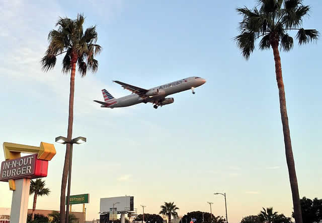 LAX Plane spotting at In-N-Out Burger in Los Angeles