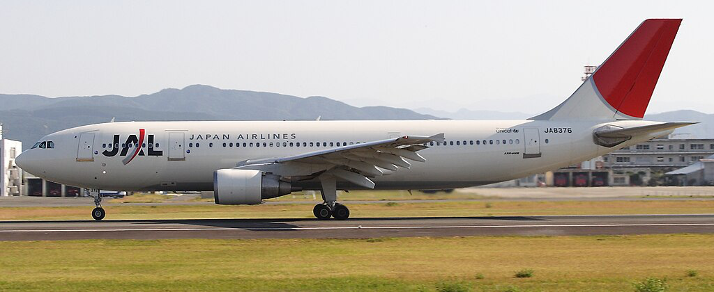Japan Airlines Airbus A300 JAB376