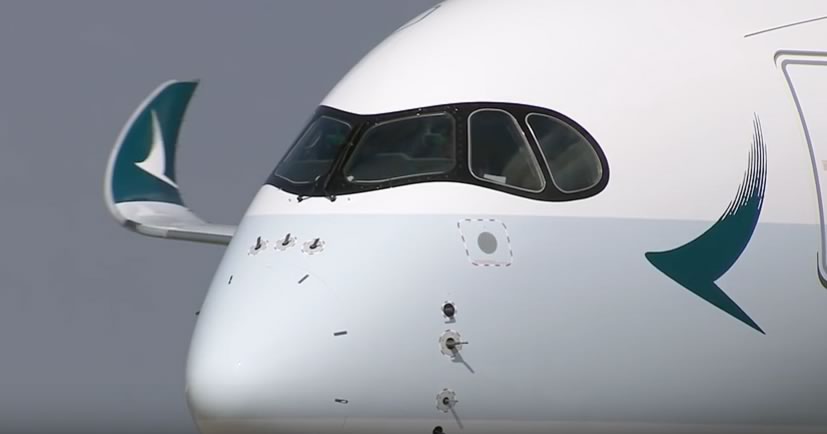 The unique 6-piece windshield configuration of the Airbus A350