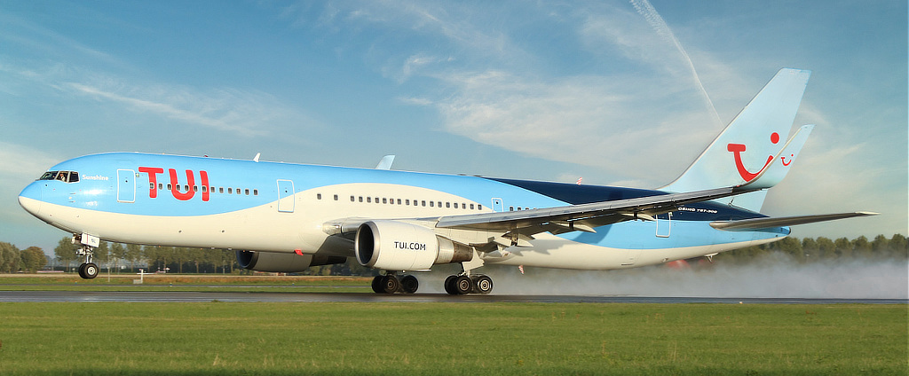 Boeing 767 of TUI Registration OO-JNL