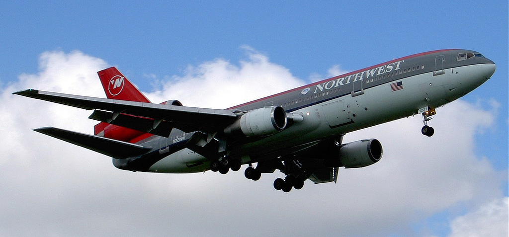DC-10 of Northwest Airlines